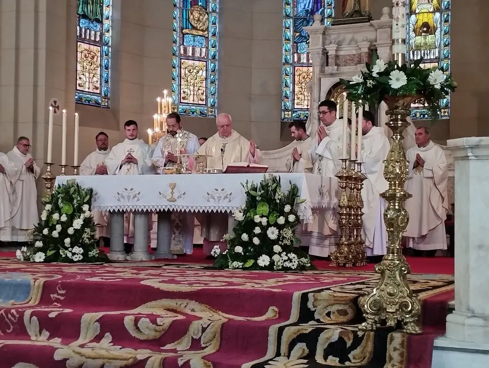 20250524 ordenaci&oacute;n sacerdote Francesco Salvatori, di&aacute;cono ver&iacute;n (7)