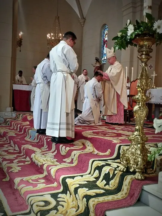 20250524 ordenaci&oacute;n sacerdote Francesco Salvatori, di&aacute;cono ver&iacute;n (9)