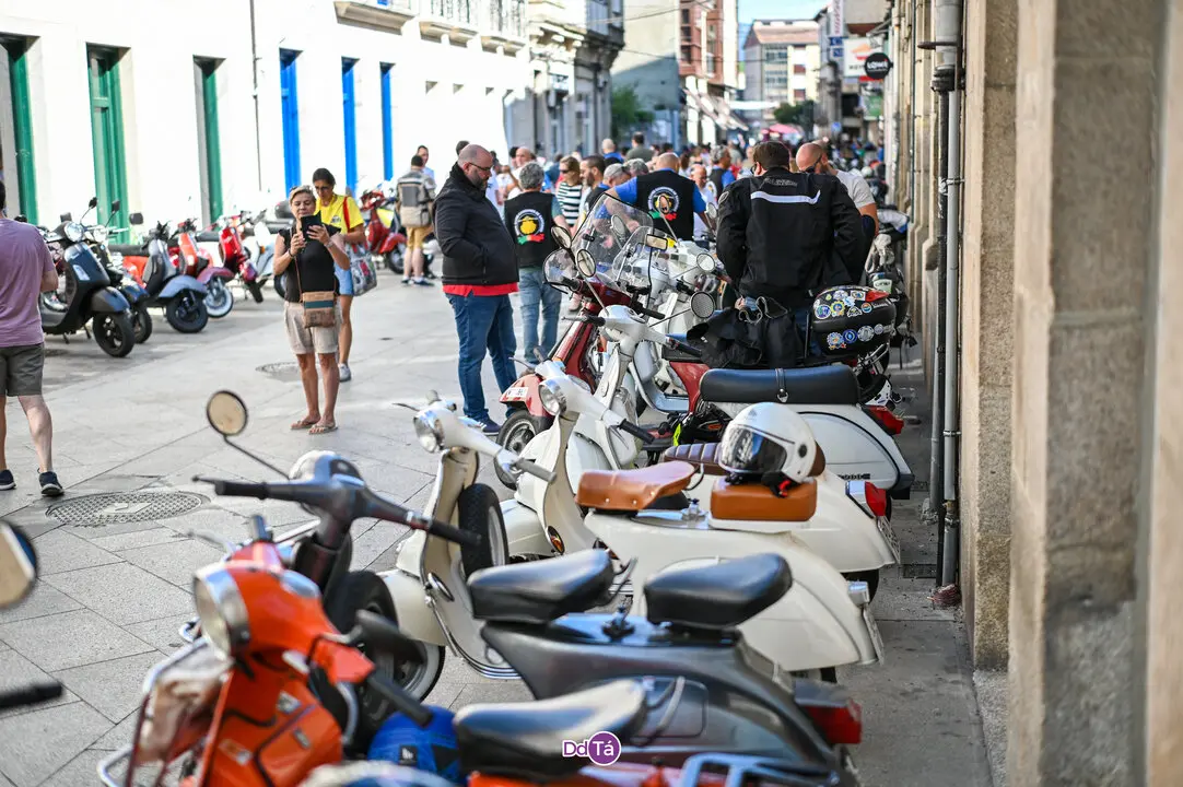 Este a&ntilde;o, la calle Lisa acogi&oacute; la concentraci&oacute;n de las motocicletas. | FOTO: Noelia Caseiro.