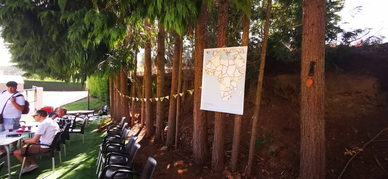 20250727 Festa gastronom&iacute;a e ritmos africanos piscina Vilardev&oacute;s (1)