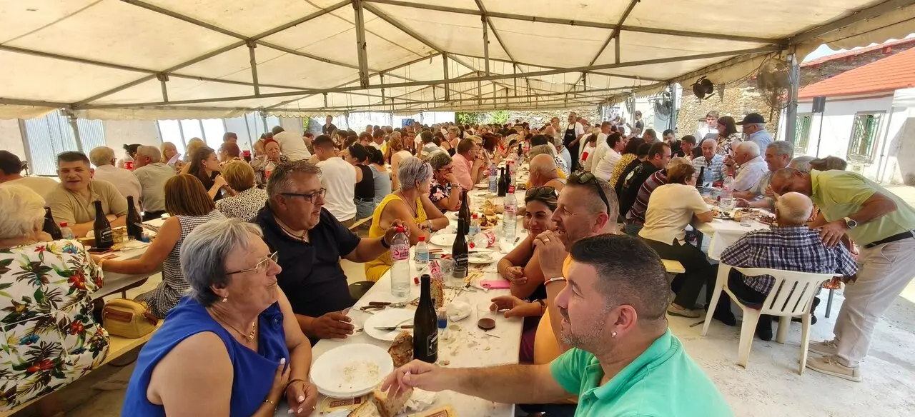 20250809 IV Xantar popular de Progo e Santabaia, O Ri&oacute;s (3)