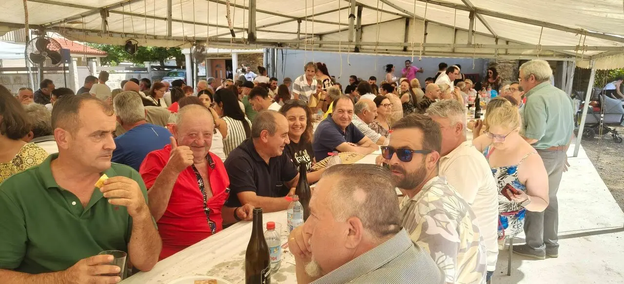 20250809 IV Xantar popular de Progo e Santabaia, O Ri&oacute;s (33)