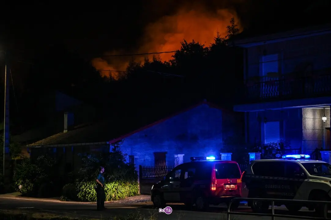 20250812 IFAGranxaO&iacute;mbra, incendio o&iacute;mbra, zona vilaza (13)