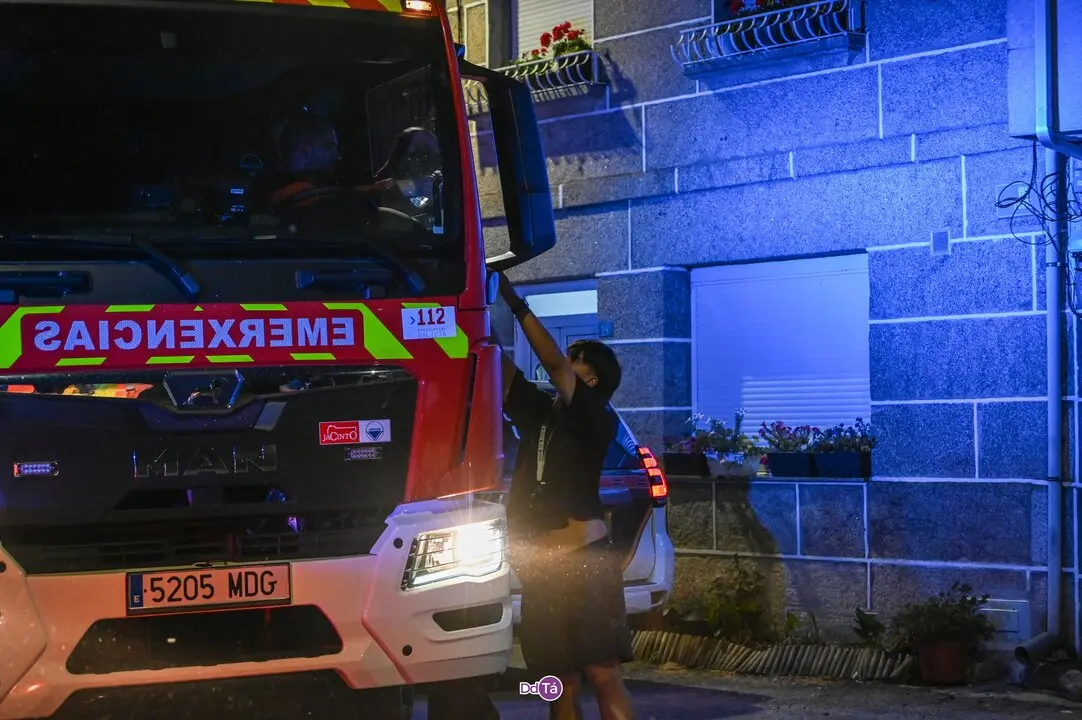 20250812 IFAGranxaO&iacute;mbra, incendio o&iacute;mbra, zona vilaza (32)