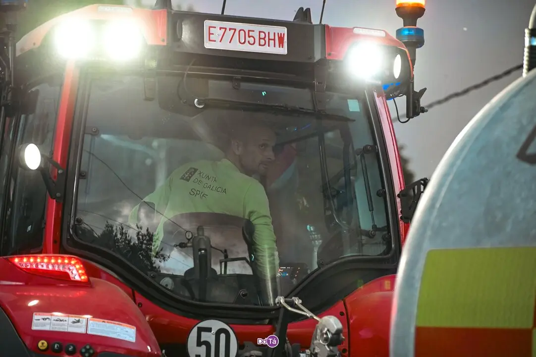 20250812 IFAGranxaO&iacute;mbra, incendio o&iacute;mbra, zona vilaza (50)