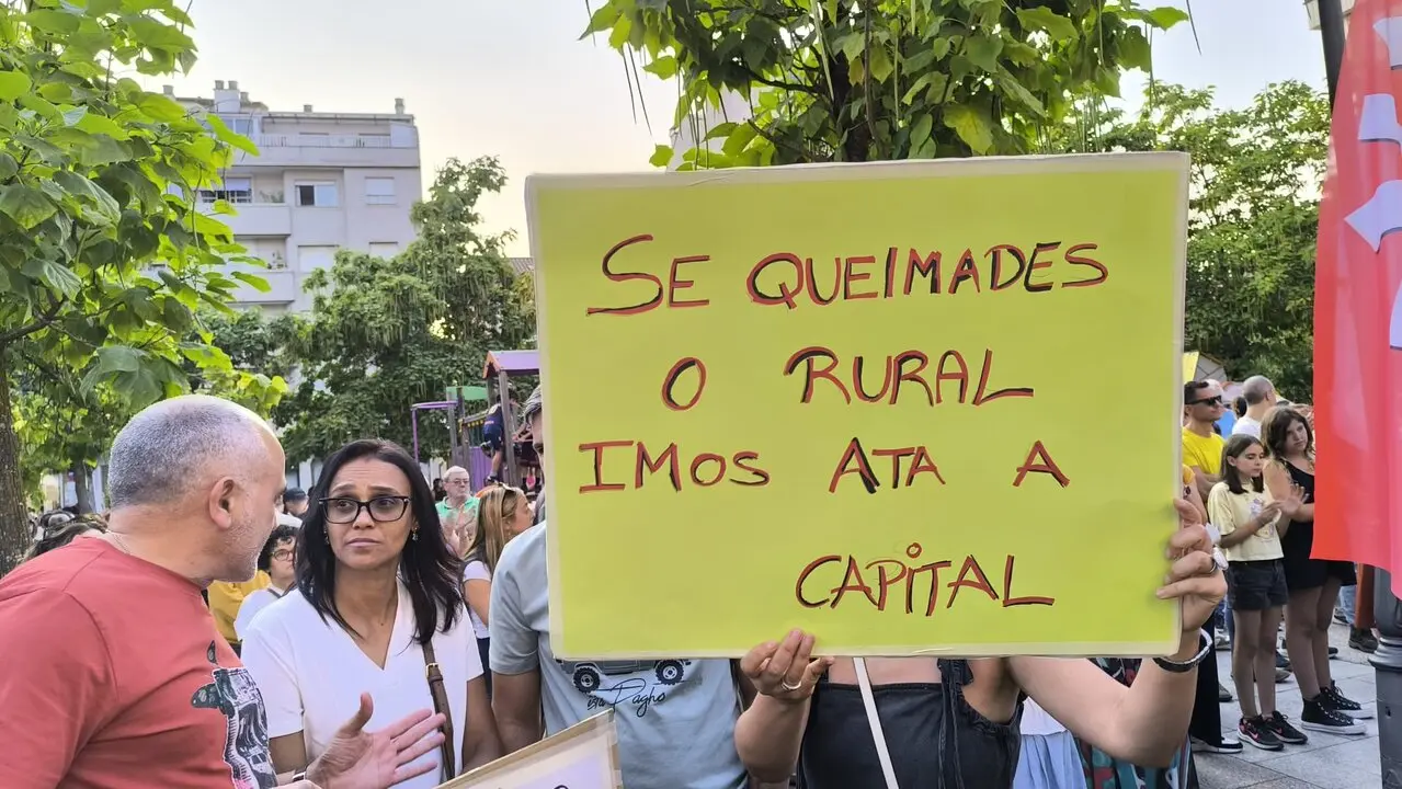 Manifestaci&oacute;n Lumes nunca m&aacute;is ver&iacute;n, concentraci&oacute;n (3)