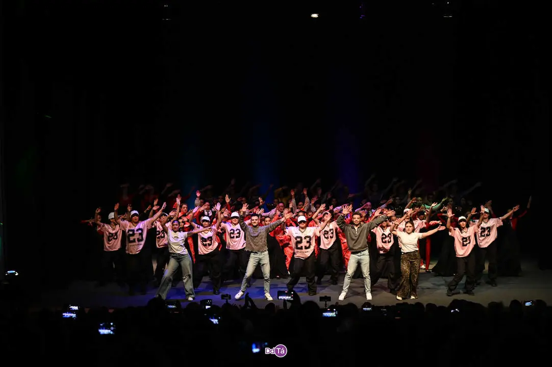 II Festival de Navidad de la Academai de Baile Diversity. | FOTO: Noelia Caseiro.