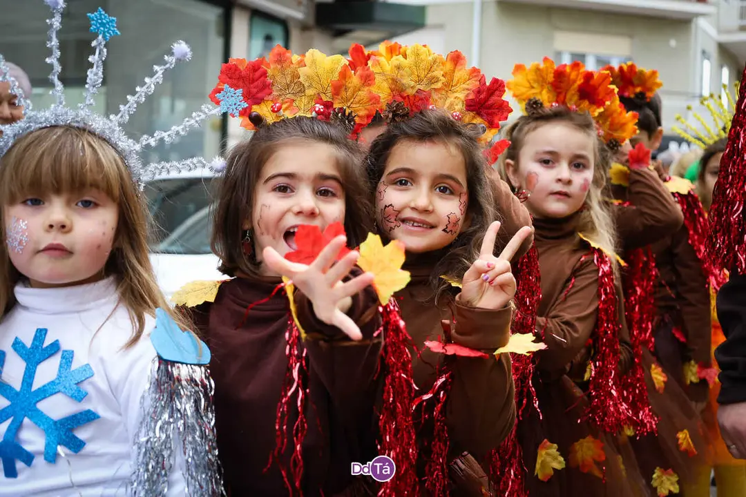 Nenas do CEIP de O&iacute;mbra. | FOTO: Anabel G. Sim&oacute;n.