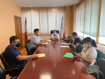 Segunda reuni&oacute;n co alcalde de Ver&iacute;n, Gerardo Seoane, para a creaci&oacute;n dun Punto de Encontro Familiar na vila.