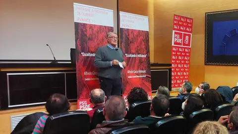 El alcalde de O Barco, Alfredo Garc&iacute;a, cerr&oacute; en la ciudad de Ourense su campa&ntilde;a provincial a la secretar&iacute;a general de su partido en Ourense.