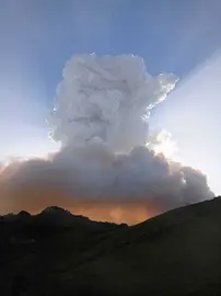 Imaxe do lume que est&aacute; afectando a Camba, en Laza.