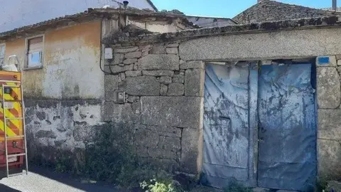 Entrada de la vivienda del vecino hallado muerto.