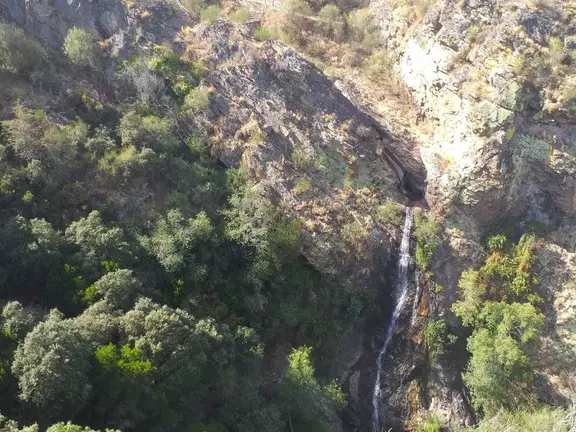 La conocida como "Fervenza da Cidadella", en el Concello de Vilardev&oacute;s, una de las cascadas m&aacute;s espectaculares de la comunidad aut&oacute;noma. | FOTO: Xos&eacute; Lois Colmenero.