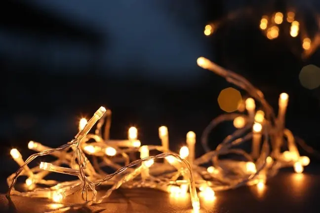  Los mejores regalos de navidad para decorar tu habitaci&oacute;n con luces LED Foto: Pexels 
