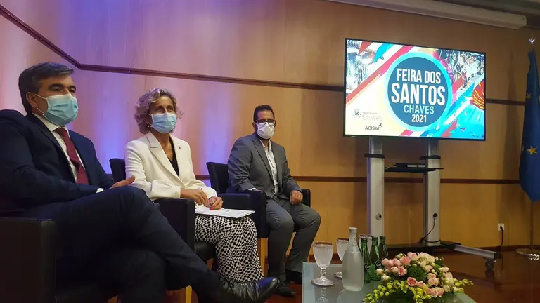 Nuno Vaz, a ministra da Coes&atilde;o Territorial Ana Abrunhosa e V&iacute;tor Pimentel. | FOTO: C&aacute;tia Portela.