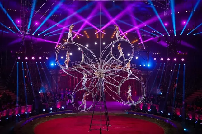 Mustafa Dager Troupe_ Circo_Festival internacional de circo de montecarlo