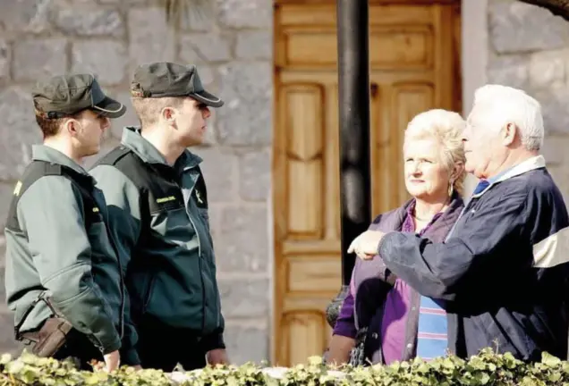 20241014 Charla seguridade Plan Mayor_Guardia Civil Ver&iacute;n