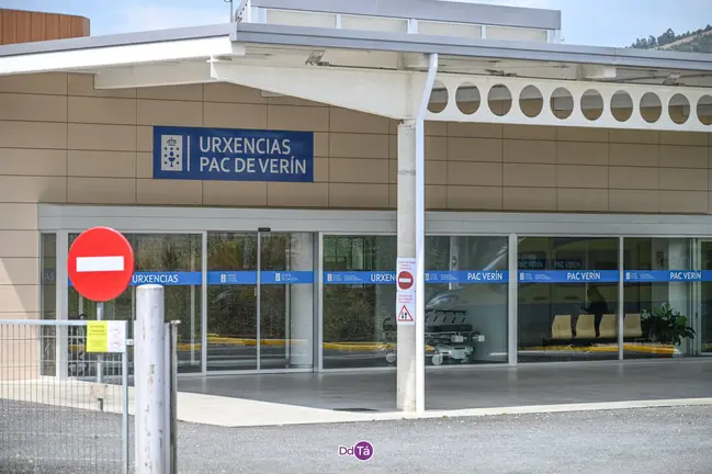 La menor fue trasladada al servicio de Urgencias del Hospital de Ver&iacute;n.