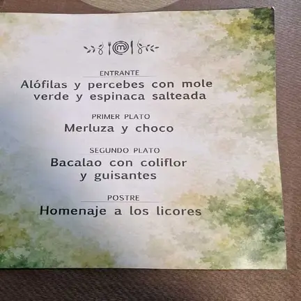 M&aacute;s de uno de los ciento y pico invitados aseguraron haber salido con hambre del convite.
