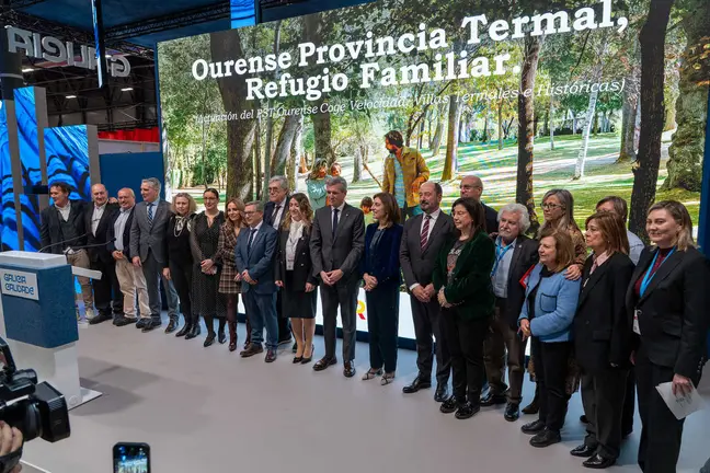 Foto de familia tras presentar as novas propostas que integran patrimonio, lecer e termalismo para todos os p&uacute;blicos.