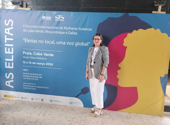 Ana Mar&iacute;a Villarino, alcaldesa de O&iacute;mbra, en el congreso caboverdiano de "mulheres autarcas".