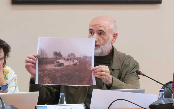 Documentaci&oacute;n gr&aacute;fica presentada por los nacionalistas para denunciar el uso de maquinaria de Seaga durante la prohibici&oacute;n por riesgo de fuego.
