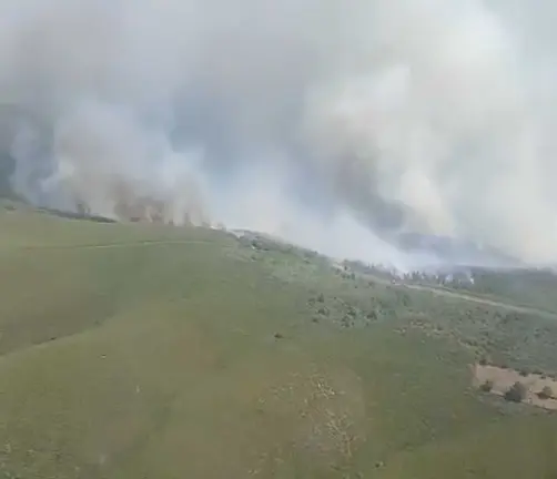 Imagen a&eacute;rea tomada por la dotaci&oacute;n de la BRIF de Laza a su llegada a Manzalvos.