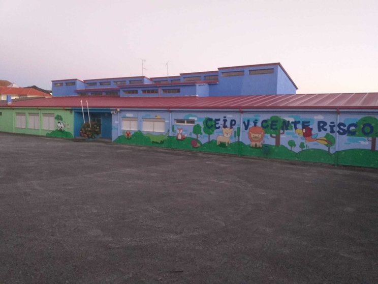 Centro de Educación Infantil y Primaria Vicente Risco de Cualedro. | FOTO: Xosé Lois Colmenero.