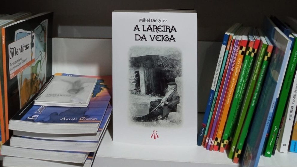 Libro A Lareira Da Veiga. | FOTO: Mikel Diéguez.
