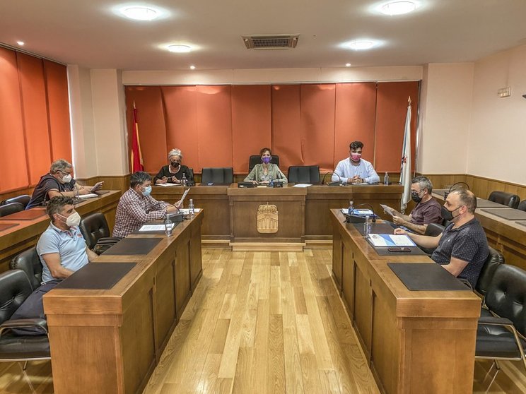 Última reunión de la comisión de control de procesos selectivos en el Concello de Verín. | FOTO: Carlos Montero.