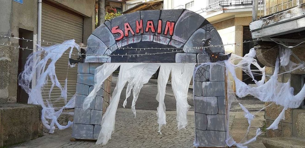 Unha parte da decoración do Samaín en Albarellos na última edición celebrada no 2019.