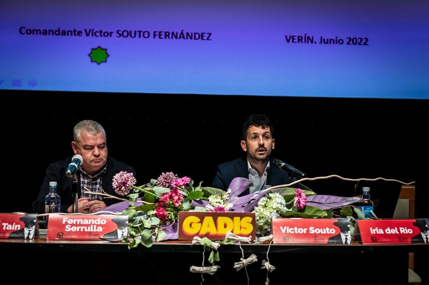 José Antonio Vázquez Taín, director de las Jornadas, y el comandante Víctor Souto. | FOTO: Carlos Montero.