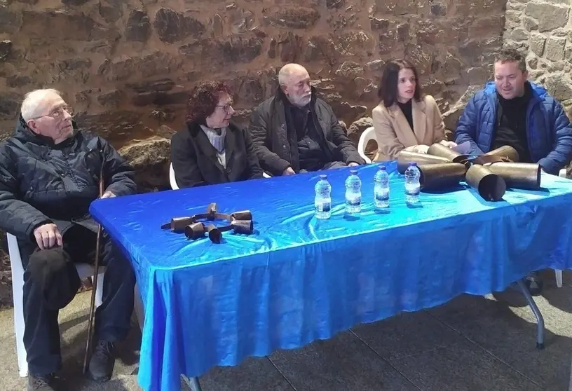 Presentaci&oacute;n do "Efecto Badalada", en Laza. | FOTO: Xos&eacute; Lois Colmenero.