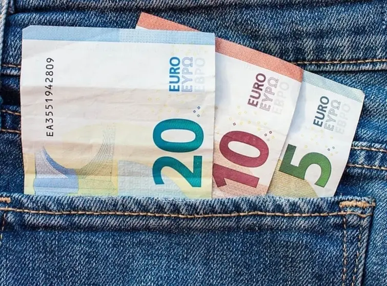 El DINERO en EFECTIVO puede tener sus d&iacute;as contados