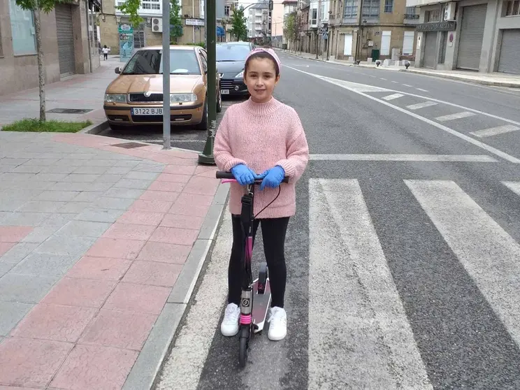 Leire Salgado, una de las madrugadoras de este domingo primero de salida para ellos del confinamiento. | FOTO: Xos&eacute; Lois Colmenero.