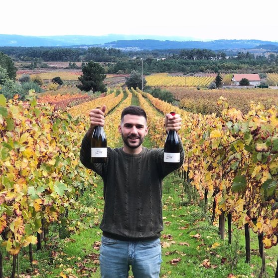 Iván Álvarez representa xa a sexta xeración de viticultores en Adegas Triay.