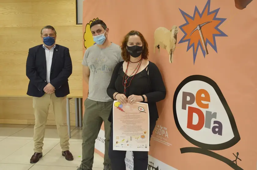 Los organizadores presentan el festival Pedras.