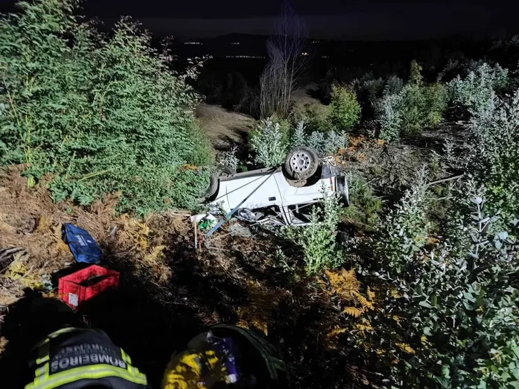 Desafortunada salida de v&iacute;a en la N-525, en el Concello de Ri&oacute;s