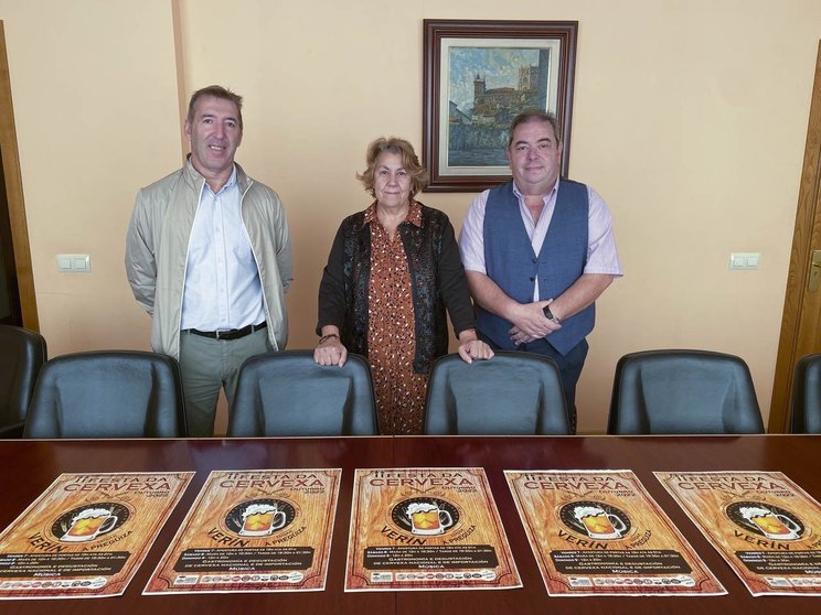 Manuel Lorenzo, Emilia Somoza y Gerardo Seoane presentaron la II Festa da Cervexa de Verín.