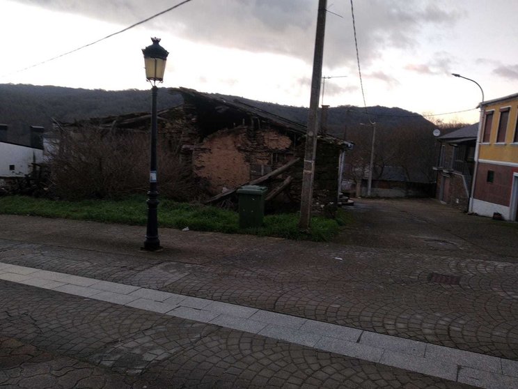 Casa en estado de abandono en Viana.