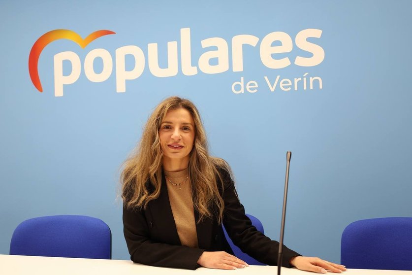 Lara Da Silva, en la sede del Partido Popular de Verín. | FOTO: Anabel G. Simón.