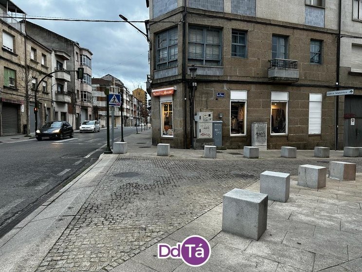 Los hechos tuvieron lugar en el ensanche del primer tramo de la calle Amaro Refojo de Verín. | FOTO: Anabel G. Simón.