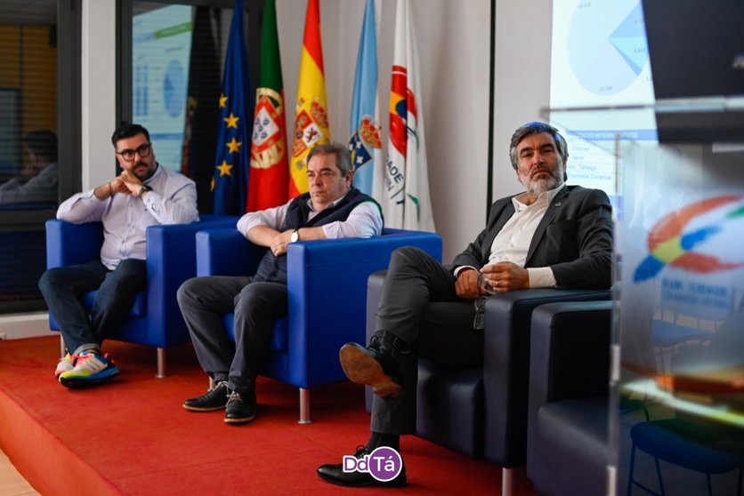 Diego Lourenzo, Gerardo Seoane y Nuno Vaz, en la presentación del plan estratégico de la Eurocidade. | FOTO: Noelia Caseiro.