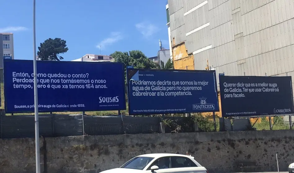 Uns dos valos publicitarios instalados na capital herculina. | FOTO: @silviaseixasnai