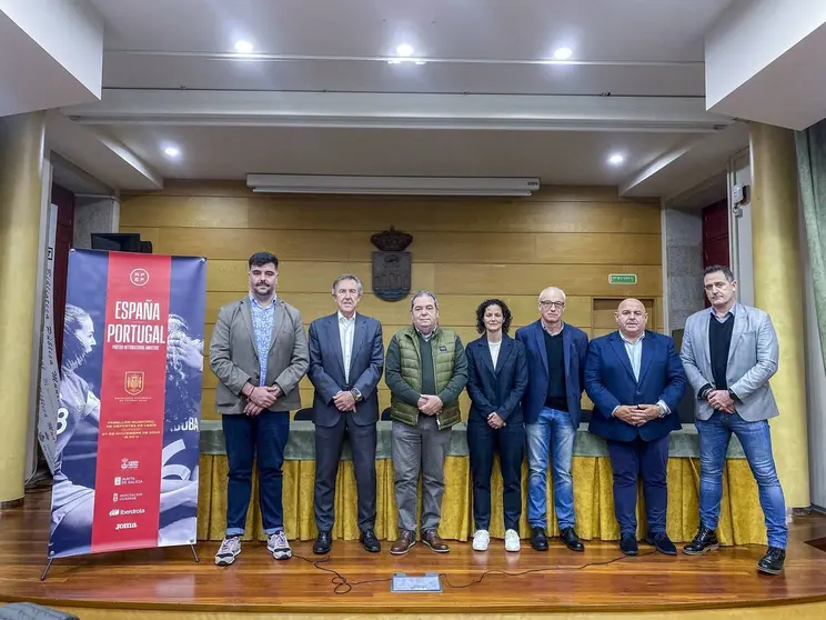 Presentaci&oacute;n del encuentro amistoso de selecciones de f&uacute;tbol sala femenino de Espa&ntilde;a y Portugal, con la seleccionadora espa&ntilde;ola Claudia Pons.