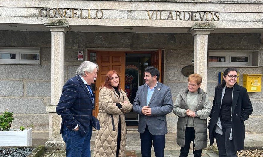 Emilio González, Eva Pérez, Pedro Blanco visita delegado vilardevós 202312