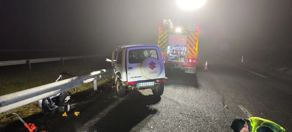 El veh&iacute;culo del conductor fallecido, que origin&oacute; el accidente.