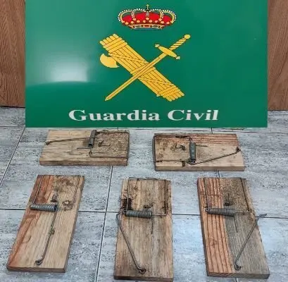 Las trampas incautadas por los agentes del Seprona. | FOTO: Guardia Civil.