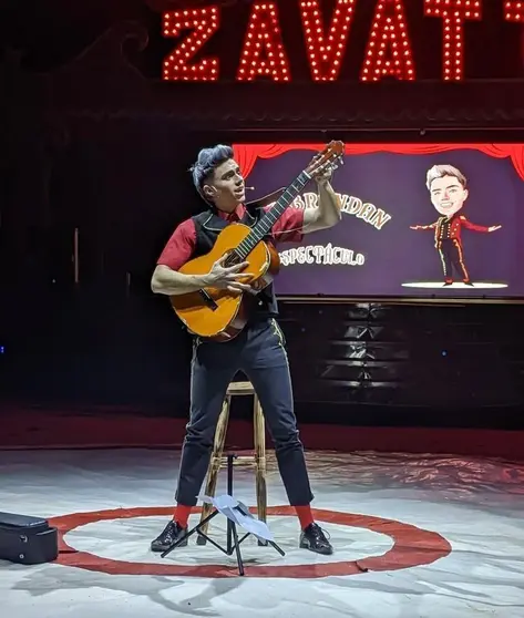Mr Brandan, c&oacute;mico gallego, durante una de sus actuaciones.