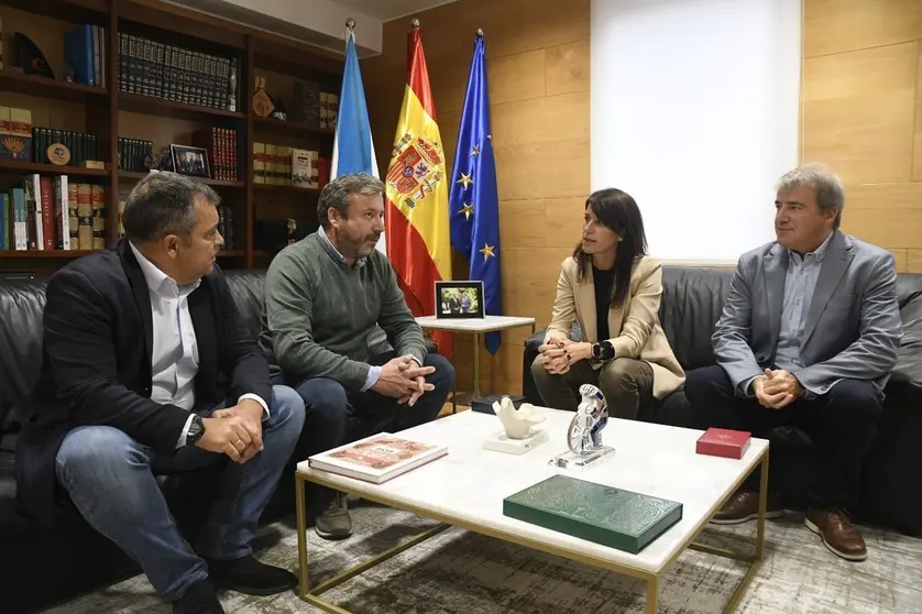 20240924 Reuni&oacute;n alcalde de Cualedro, Luciano Rivero Cuquejo, con la conselleira de Vivenda e Planificaci&oacute;n de Infraestruturas, Mar&iacute;a Mart&iacute;nez Allegue